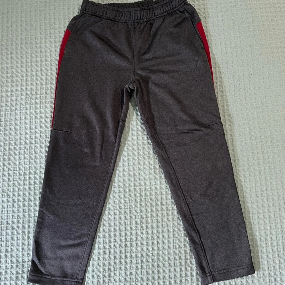 ⭐️3$30⭐️ GAP and Old Navy boys joggers bundle size M - Picture 2 of 10